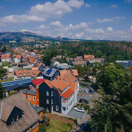 Haus Sonnblick - Gruppenhaus - Bis Zu 42 Personen - Grosser Gemeinschaftsbereich - Billiard - Soccer - Dart - Garten Braunlage Kültér fotó