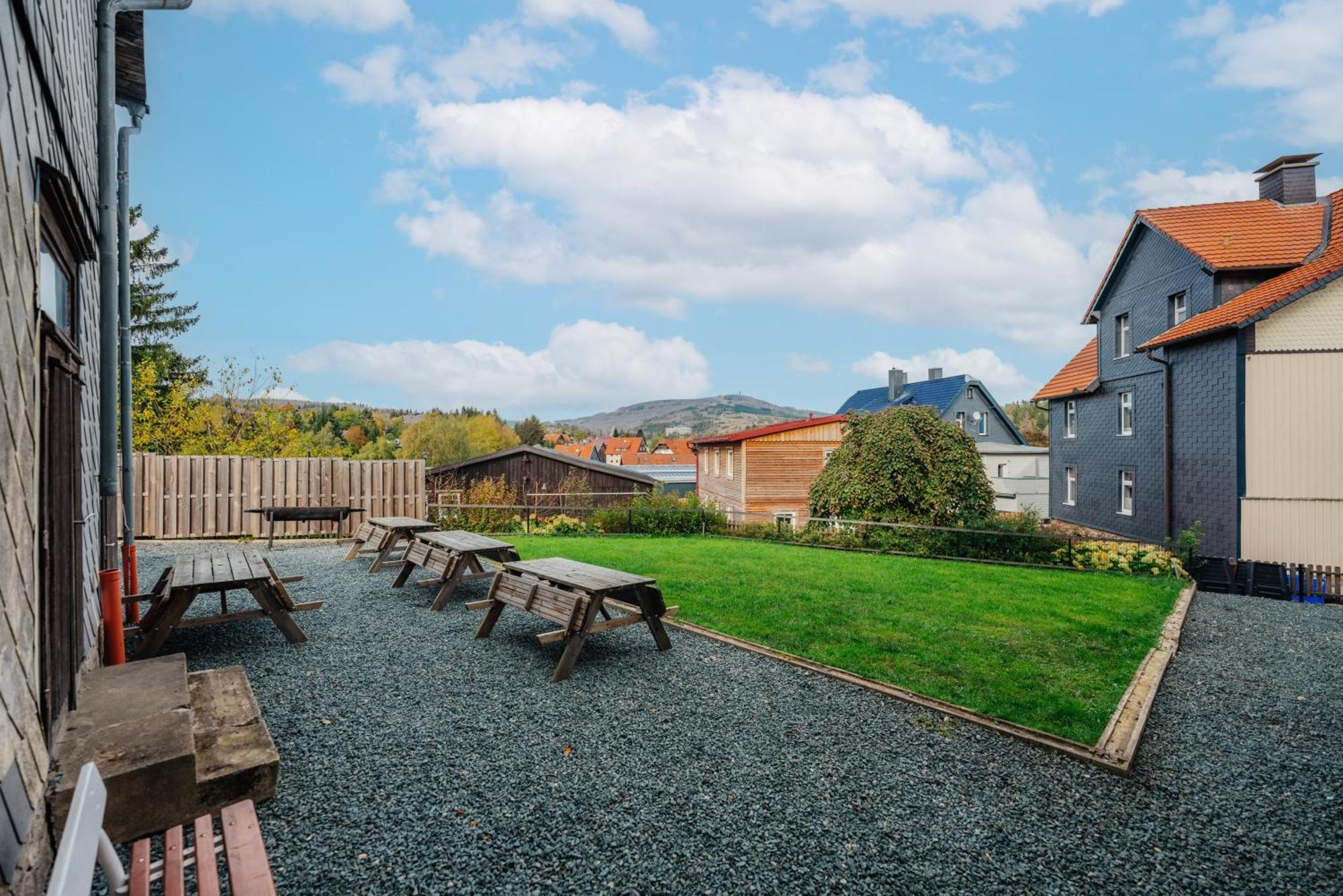Haus Sonnblick - Gruppenhaus - Bis Zu 42 Personen - Grosser Gemeinschaftsbereich - Billiard - Soccer - Dart - Garten Braunlage Kültér fotó